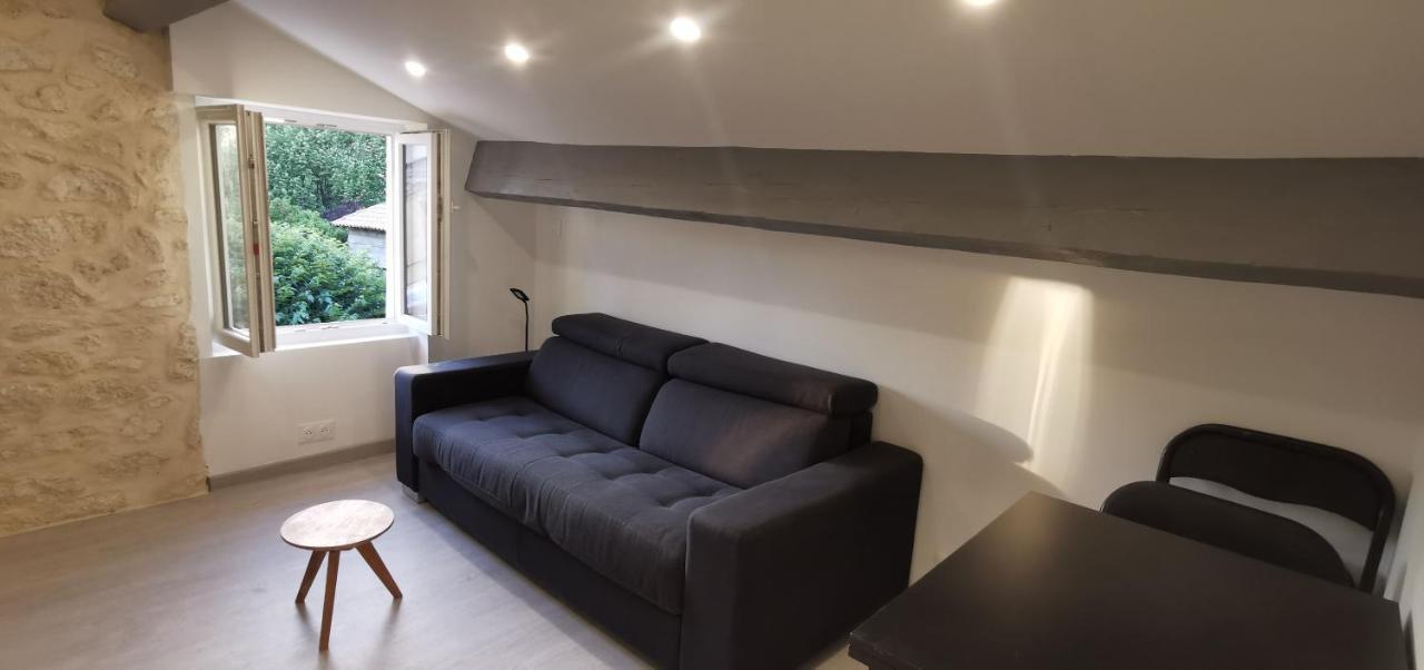 Appartements Et Studio Renoves En 2022, Intra Muros Avinhão Exterior foto