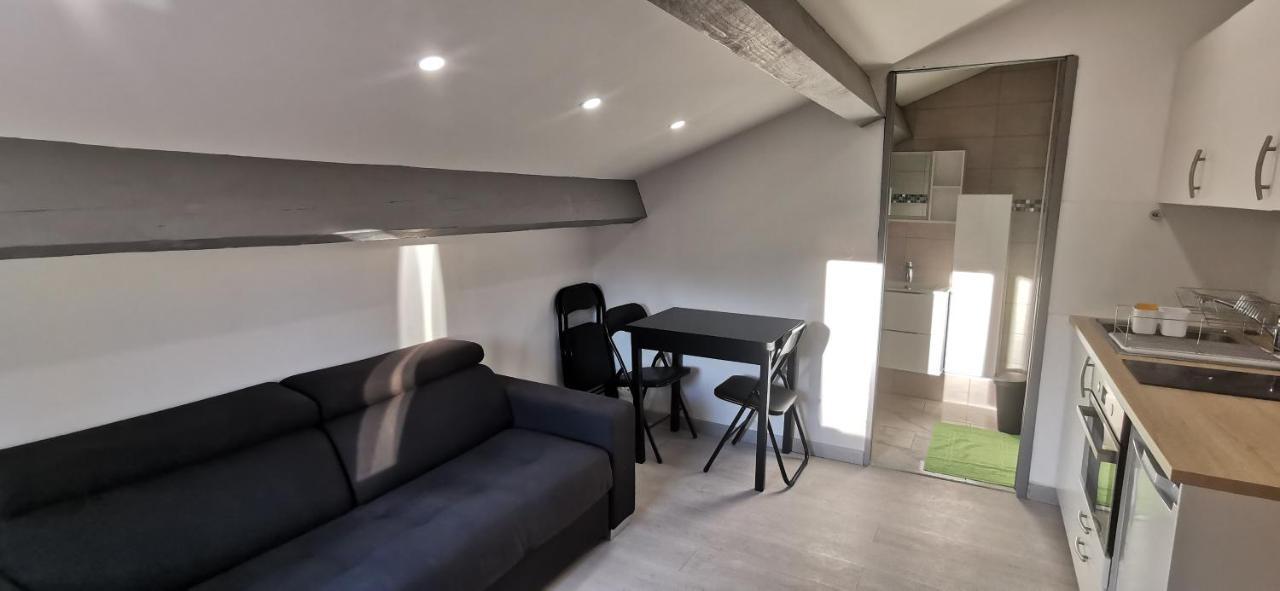 Appartements Et Studio Renoves En 2022, Intra Muros Avinhão Exterior foto