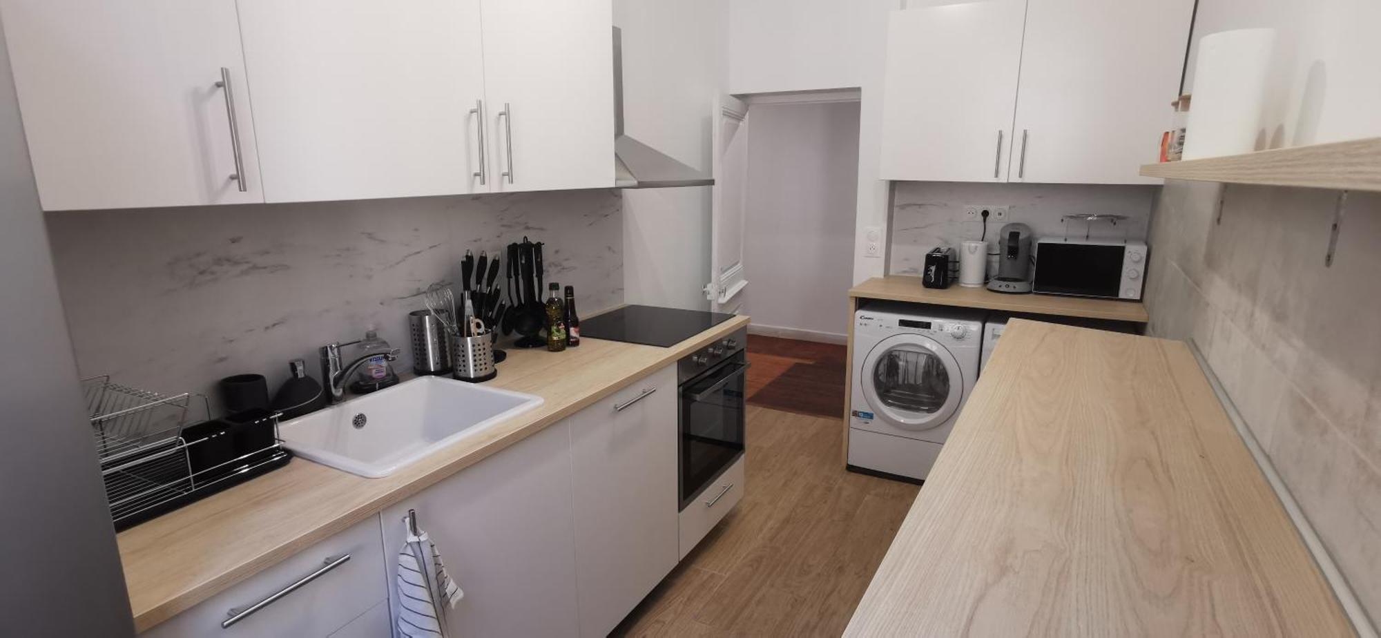 Appartements Et Studio Renoves En 2022, Intra Muros Avinhão Exterior foto