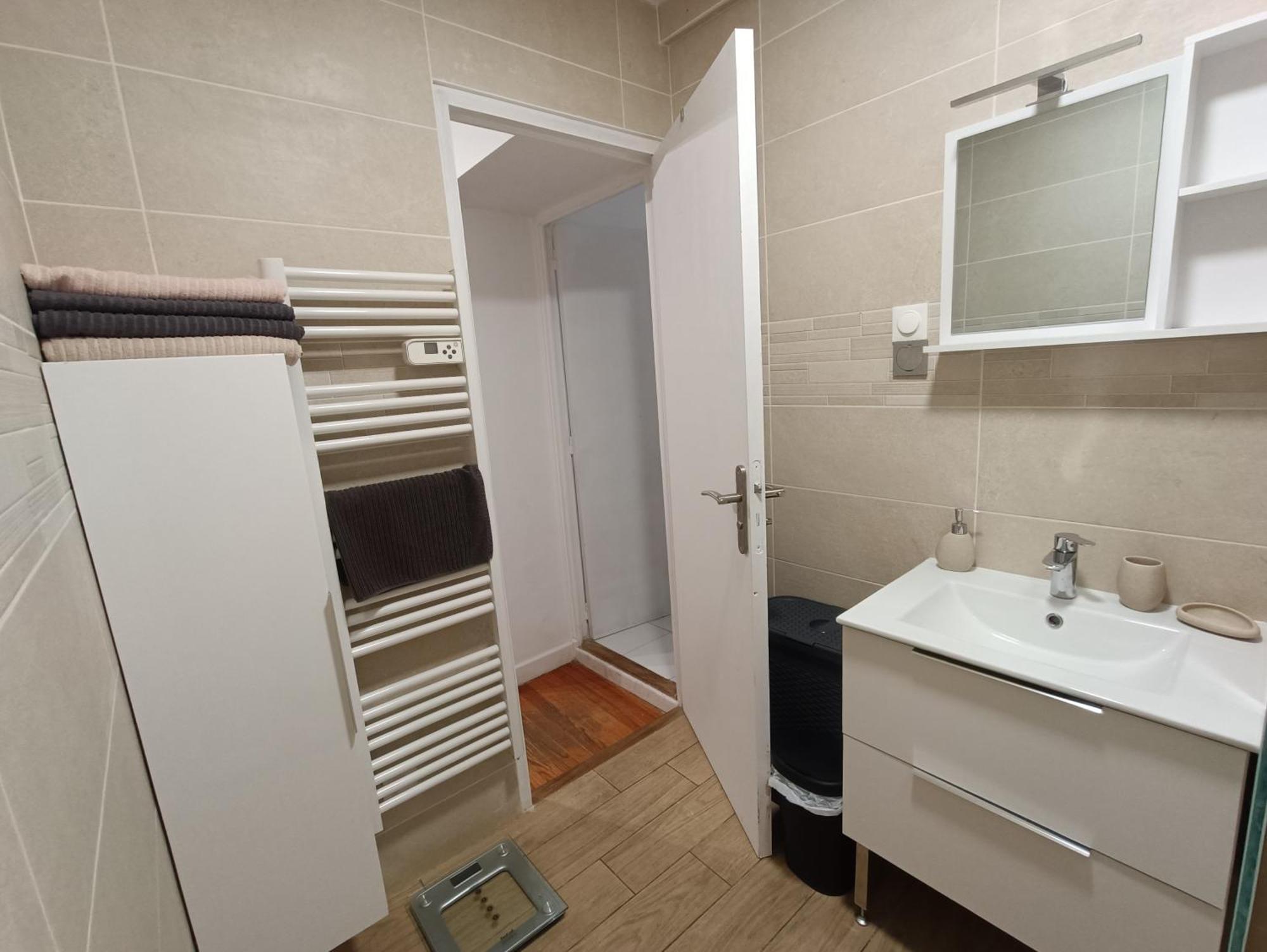 Appartements Et Studio Renoves En 2022, Intra Muros Avinhão Exterior foto